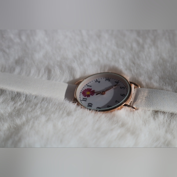 Gift Set_2 Pieces Women Watch Set (White) - Picture 4 of 10